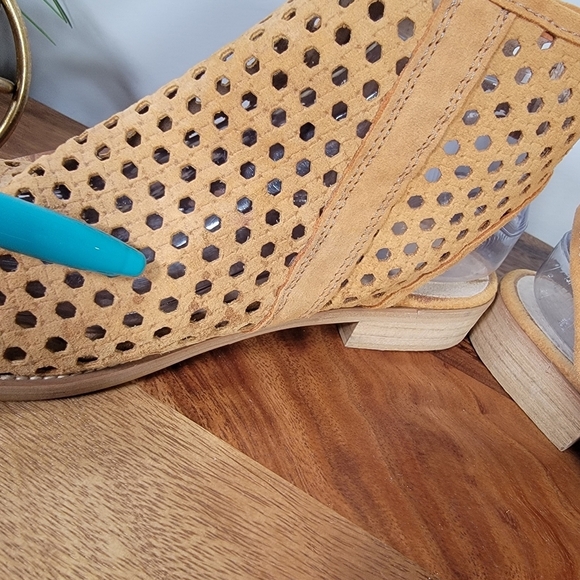 Musse & Cloud Tan Perforated Women's Ankle Boots Size 39 - Picture 11 of 17